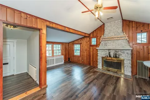 Living - 53 Laurel Dr, Wayne, NJ 07470 photo 1 of 6