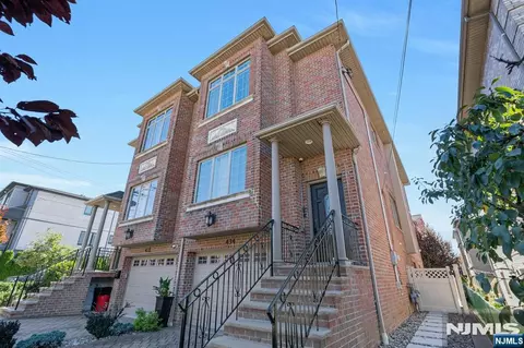 434 Nelson Ave, Cliffside Park, NJ 07010