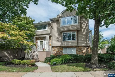 149 Clarken, West Orange, NJ 07052