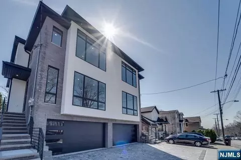 462 A 6th #A, Palisades Park, NJ 07650