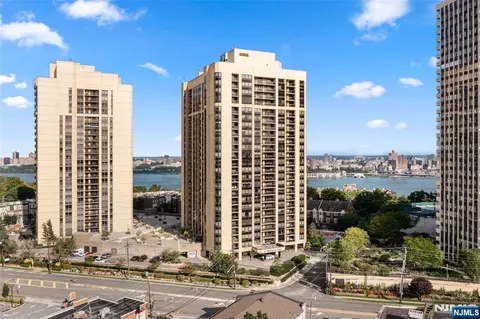 800 Palisade Ave #24 E, Fort Lee, NJ 07024