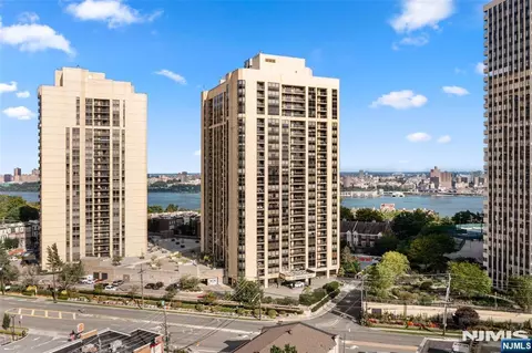 800 Palisade Ave #24 E, Fort Lee, NJ 07024