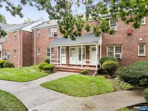 1267 Anderson Ave #28, Fort Lee, NJ 07024