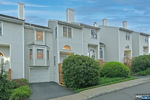 6 Erin Way #404, Lincoln Park, NJ 07035