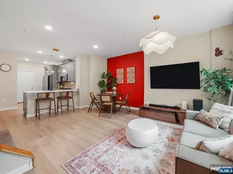175 Wesmont Dr, Wood Ridge, NJ 07075