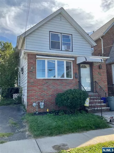 274 Green Ave, Lyndhurst, NJ 07071
