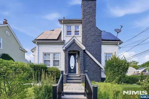 107 Palisade Ave, Bergenfield, NJ 07621