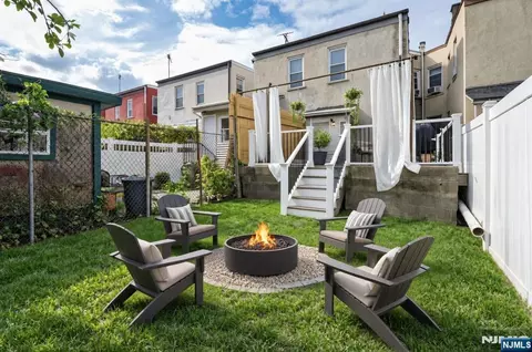103 Napoleon St, Newark, NJ 07105