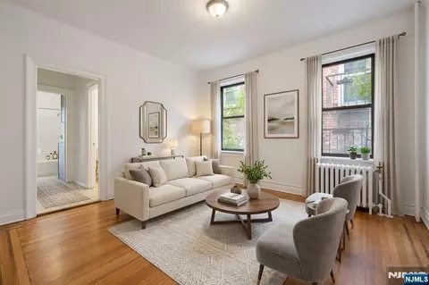 321 79th St #23, North Bergen, NJ 07047