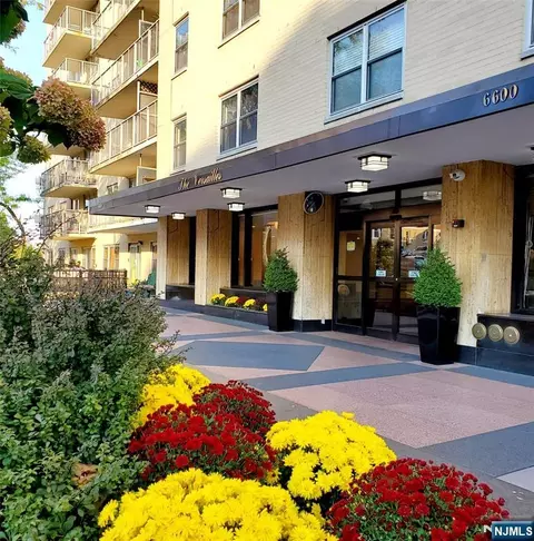 6600 Boulevard E #11K, West New York, NJ 07093