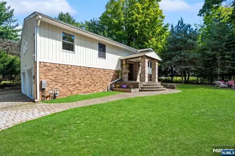 763 Closter Dock Rd, Closter, NJ 07624