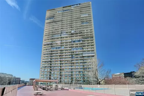 6040 Boulevard E #30N, West New York, NJ 07093