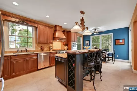 Kitchen - 254 Wilson Ave, Paramus, NJ 07652 photo 1 of 4