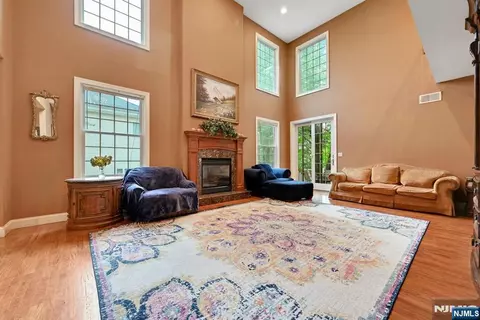 Living - 254 Wilson Ave, Paramus, NJ 07652 photo 1 of 1