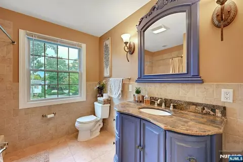 Bath - 254 Wilson Ave, Paramus, NJ 07652 photo 1 of 4