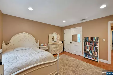 Bedroom - 254 Wilson Ave, Paramus, NJ 07652 photo 4 of 6
