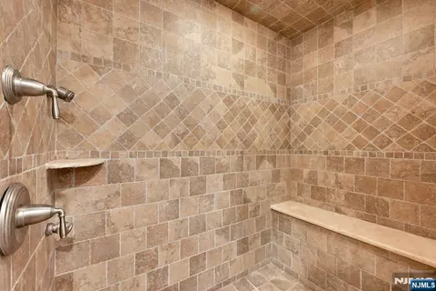 Bath - 254 Wilson Ave, Paramus, NJ 07652 photo 3 of 4