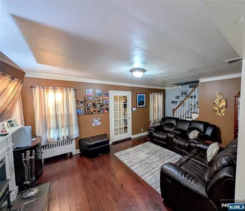 45 Summit Ave, Bloomfield, NJ 07003 photo 4
