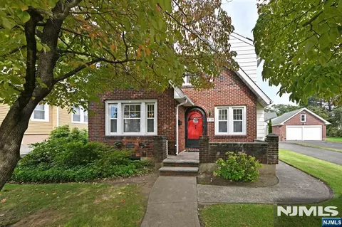 5-29 3rd St, Fair Lawn, NJ 07410