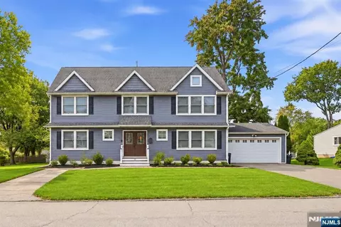 51 Princeton Ter, Oakland, NJ 07436