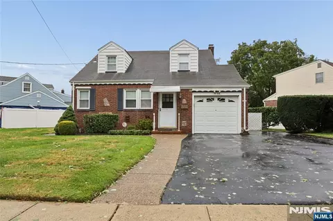 11-04 Harrison Dr, Fair Lawn, NJ 07410