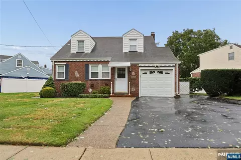 11-04 Harrison Dr, Fair Lawn, NJ 07410