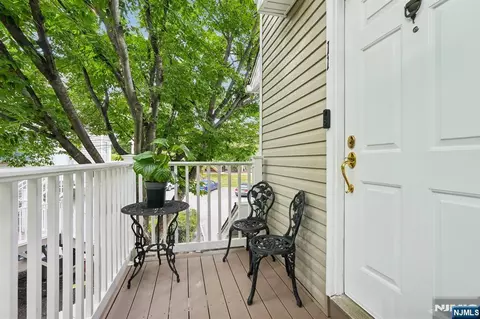 Exterior - 11 Stevens Ct, Bedminster, NJ 07921 photo 2 of 2
