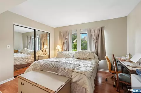 Bedroom - 11 Stevens Ct, Bedminster, NJ 07921 photo 3 of 9