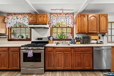 Kitchen - 19 Skyland Ave, Haskell, NJ 07420 photo 1 of 1