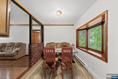 Dining - 19 Skyland Ave, Haskell, NJ 07420 photo 1 of 3