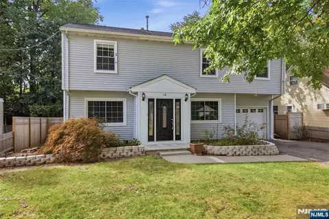 54 Haven Ave, Bergenfield, NJ 07621