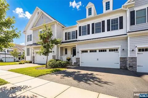 3 Sequoia Dr, Cedar Grove, NJ 07009