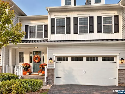 3 Sequoia Dr, Cedar Grove, NJ 07009