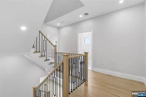 Entry Way - 367 Johnson Ave, Teaneck, NJ 07666 photo 12 of 15