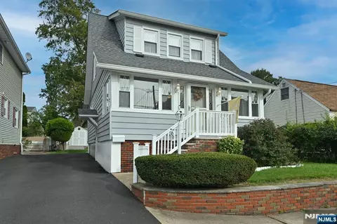 69 8th Ave, Hawthorne, NJ 07506