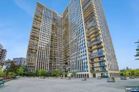 200 Winston #L08, Cliffside Park, NJ 07010