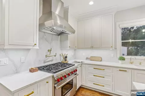 Kitchen - 8 Broad St, Demarest, NJ 07627 photo 4 of 5
