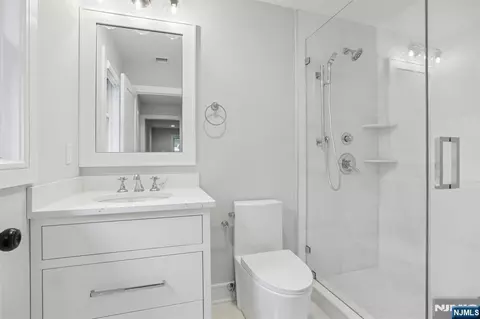 Bath - 8 Broad St, Demarest, NJ 07627 photo 4 of 7