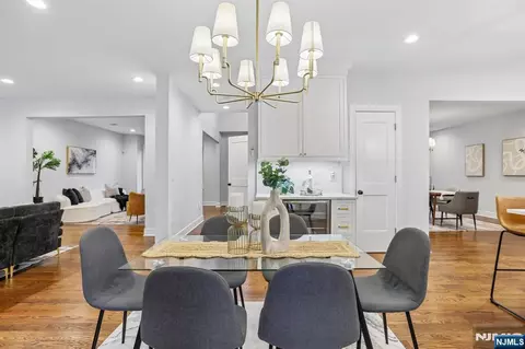 Dining - 8 Broad St, Demarest, NJ 07627 photo 4 of 4