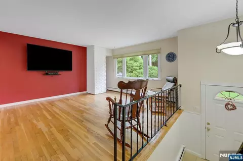 Living - 21 Aldrin Dr, Wanaque, NJ 07465 photo 2 of 4