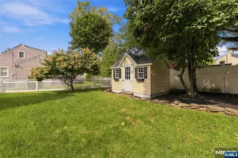 Exterior - 15 Chapel Pl, Wayne, NJ 07470 photo 11 of 12