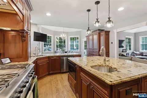 Kitchen - 15 Chapel Pl, Wayne, NJ 07470 photo 4 of 4