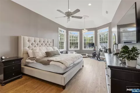 Bedroom - 15 Chapel Pl, Wayne, NJ 07470 photo 6 of 7