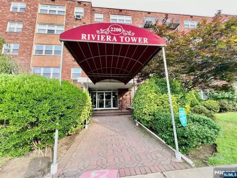 2200 Center Ave #E7, Fort Lee, NJ 07024