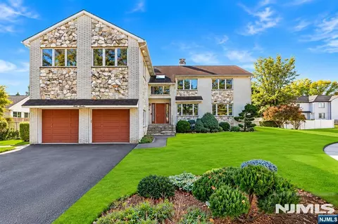 40-12 Kilada Ct, Fair Lawn, NJ 07410