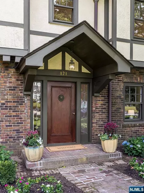 Exterior - 121 Christopher St, Montclair, NJ 07042 photo 2 of 7