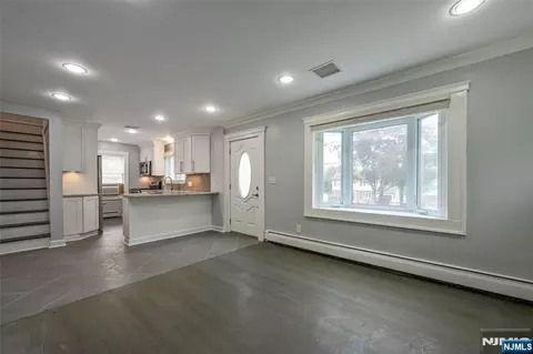 Living - 122 Garside Ave, Wayne, NJ 07470 photo 6 of 6