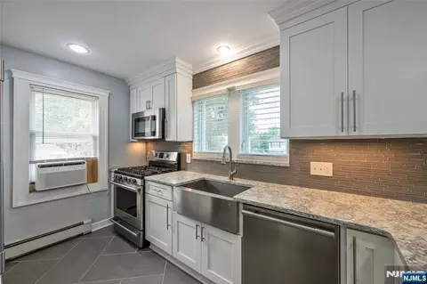 Kitchen - 122 Garside Ave, Wayne, NJ 07470 photo 1 of 4