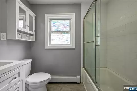 Bath - 122 Garside Ave, Wayne, NJ 07470 photo 2 of 2