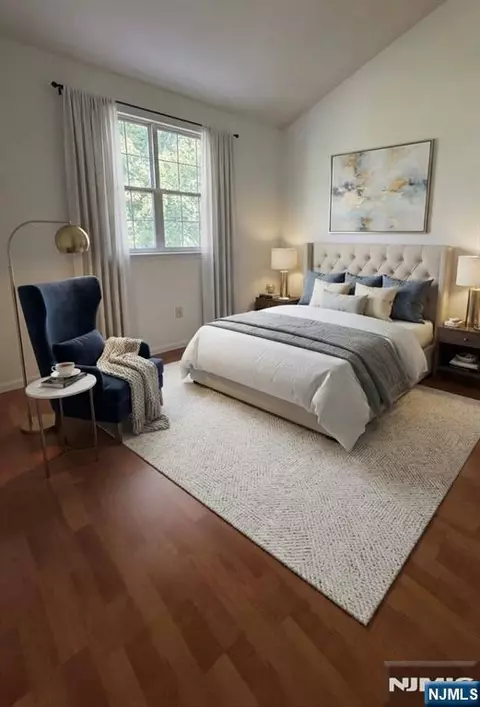 Bedroom - 123 Bobolink Ct, Wayne, NJ 07470 photo 3 of 3